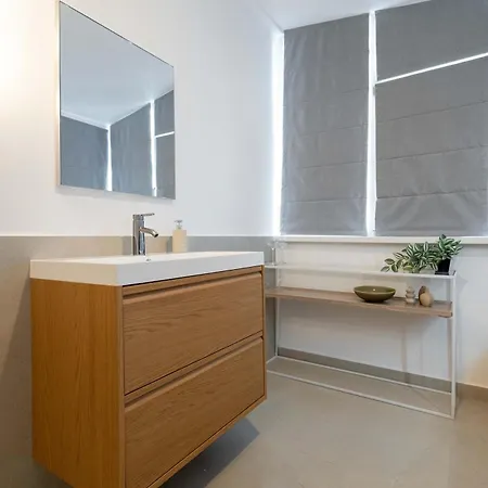 Cozy 1br Retreat Steps From Cismigiu & Old Town *