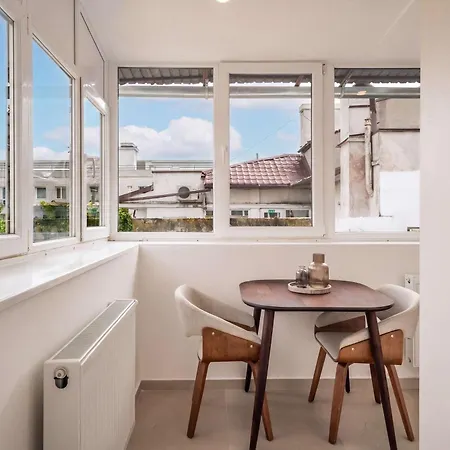 Cozy 1br Retreat Steps From Cismigiu & Old Town Appartement Boekarest