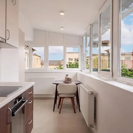 Cozy 1br Retreat Steps From Cismigiu & Old Town Appartement *